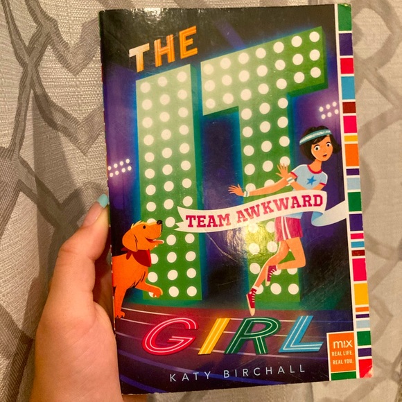 Two children’s books - Picture 4 of 5